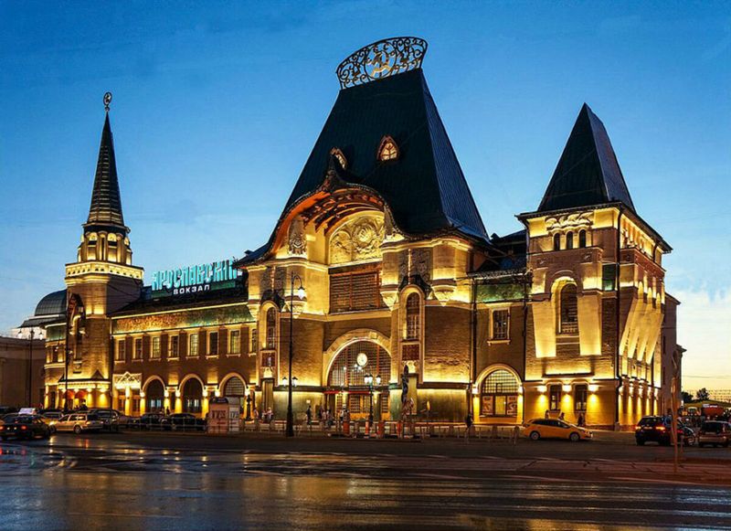 Departing Moscow — Yaroslavsky Station and the first day of motion