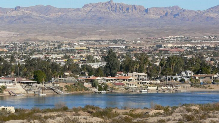 There are 10 Arizona Desert Towns That Stay Affordable, Sunny, and Surprisingly Relaxed