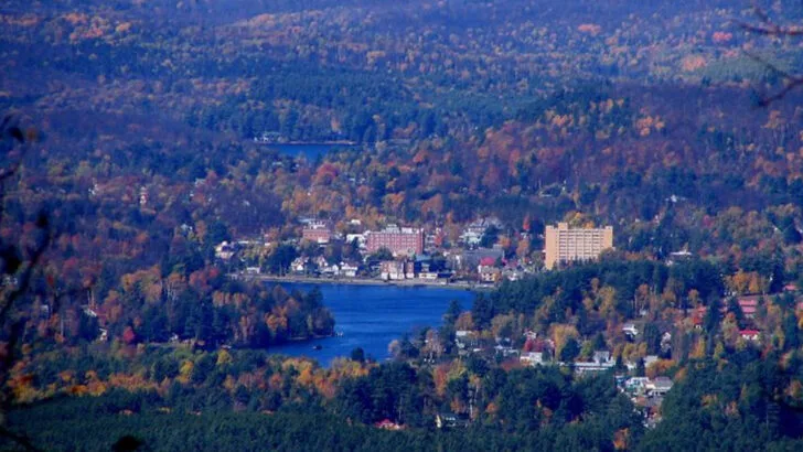 There are 10 New York and Vermont Mountain-Border Towns Where Families Spend Evenings by the Hearth and Wake to Maple-Country Cold