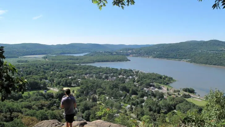 There are 12 New York and Pennsylvania Mountain Towns Where Family Weekends Mean Farmers Markets and Trail Bikes