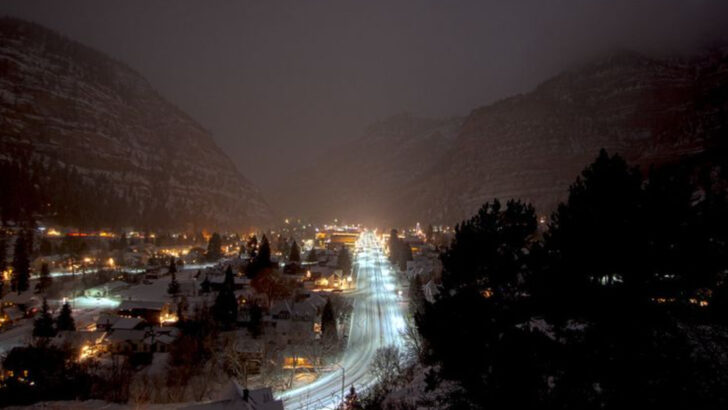 These 12 Mountain West Small Towns Have Snow Seasons Longer Than Many Ski Resorts