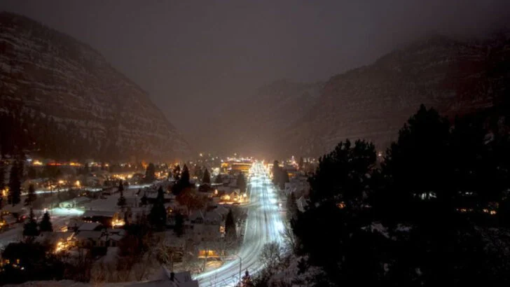 These 12 Mountain West Small Towns Have Snow Seasons Longer Than Many Ski Resorts