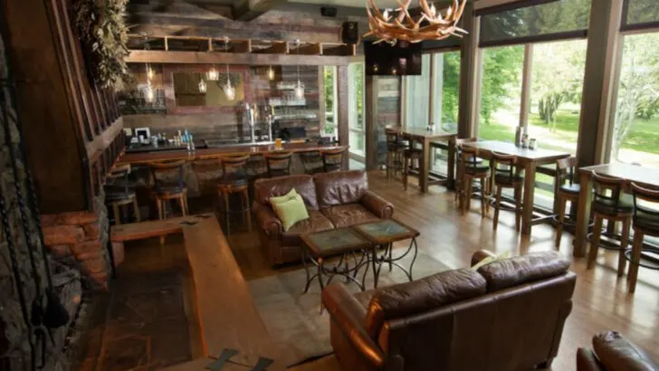 Virginia Blue Ridge Kitchens Roasting Apple Cider Pork Plates That Feel Tailor-Made For November Drives