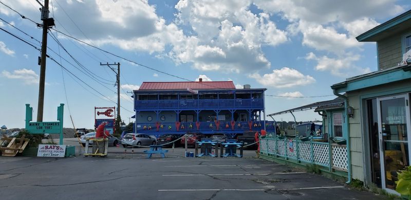 Ray's Seafood – Rye