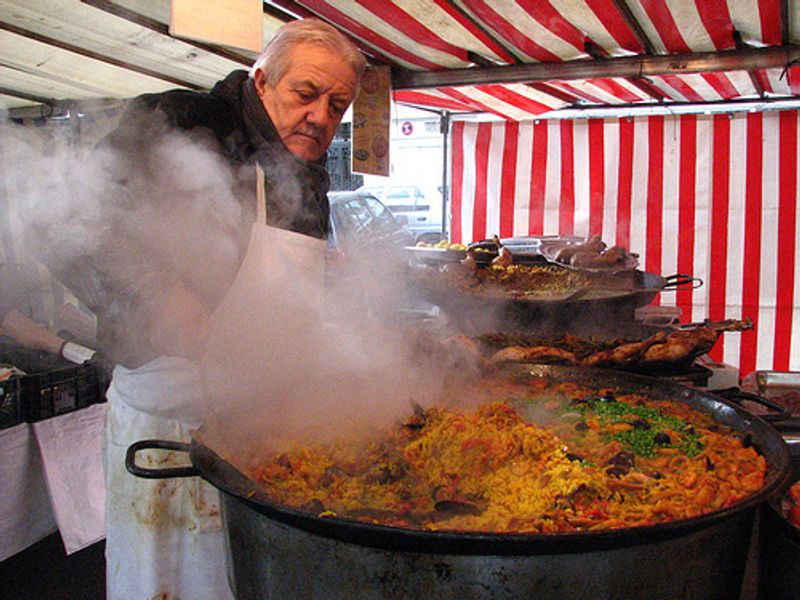 Shopping Small-town Holiday Markets