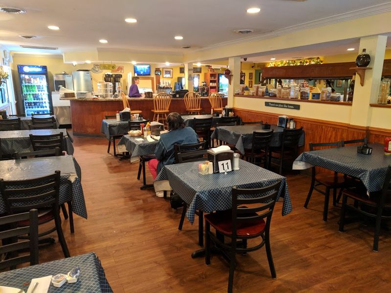 Heritage House Restaurant — Windsor