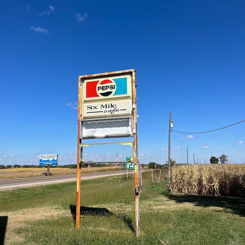 Road-trip friendly location on US-75