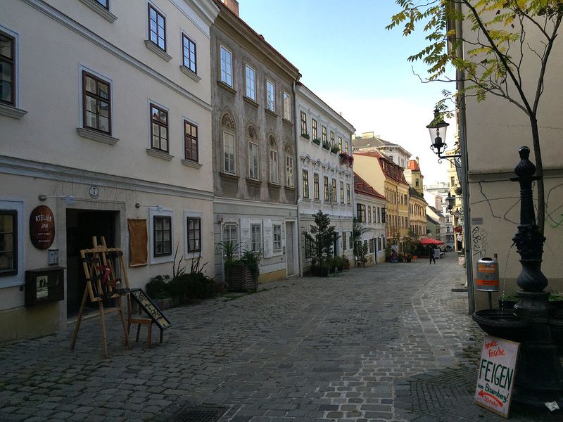 Vienna Beyond the Ringstrasse