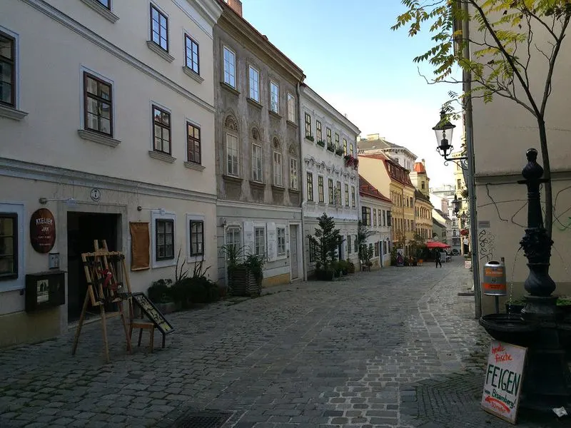 Vienna Beyond the Ringstrasse