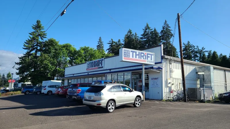 Red White & Blue Thrift Store (Gladstone)
