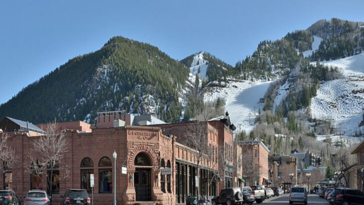 Winter festivals are pushing these 12 small U.S. cities into the spotlight