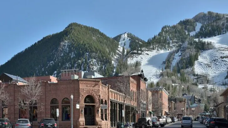 Winter festivals are pushing these 12 small U.S. cities into the spotlight