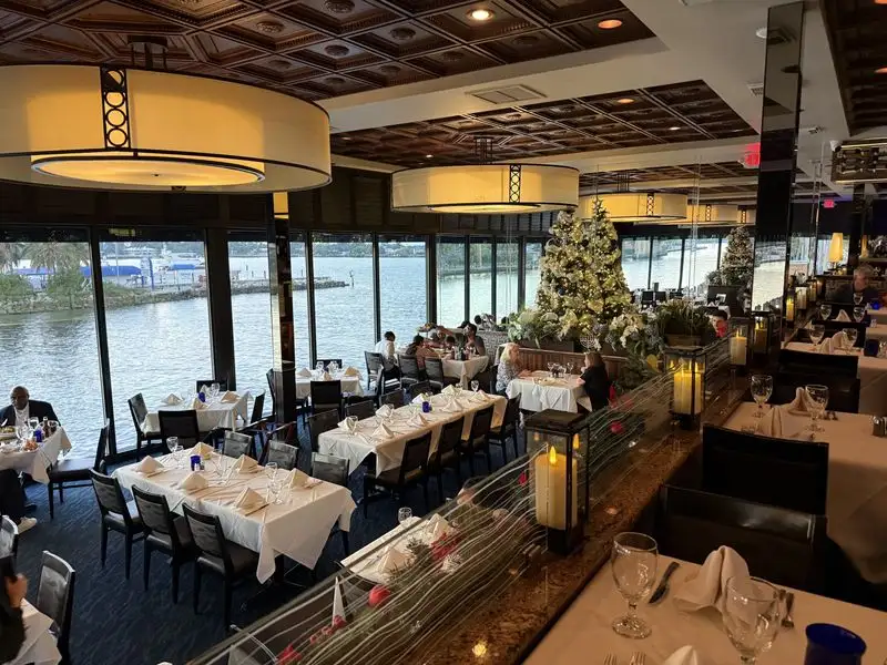 Billy&rsquo;s Stone Crab &ndash; Hollywood