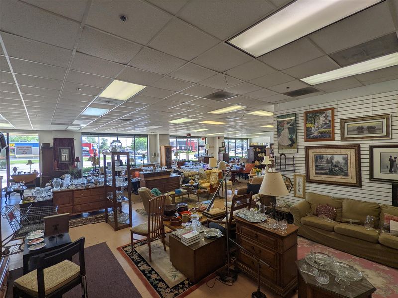 Ultimate Treasures (Downers Grove)