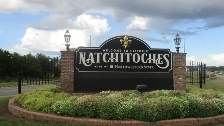 11 Louisiana Towns Where Friendly Neighbors, Slow Afternoons, and a Comfortable Rhythm Still Hold Strong