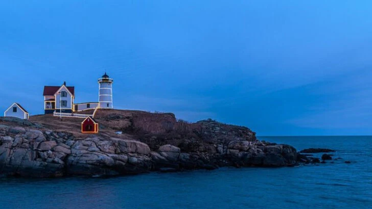 11 Small Coastal Spots in Maine I Passed on a Foggy Morning and Want to Explore Properly