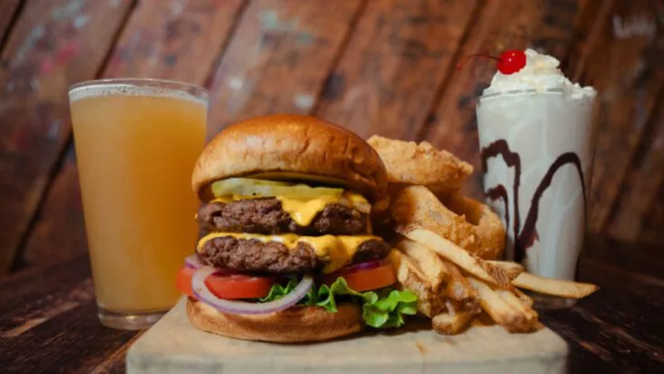 12 Georgia Hole-in-the-Wall Spots Diners Happily Build Detours Around