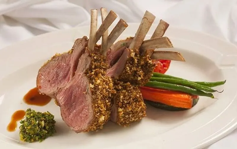 Mezzaluna Restaurant & Lounge, Fargo