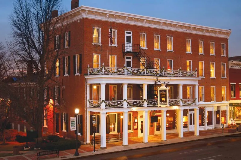 The Golden Lamb &ndash; Black Horse Tavern & Dining Rooms