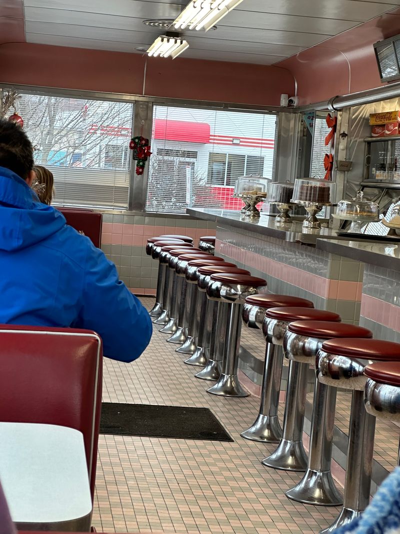 Oasis Diner (Plainfield)