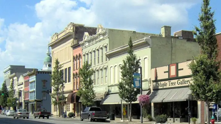 13 Kentucky Small Towns Well-Suited for a Quiet Year-End Reset