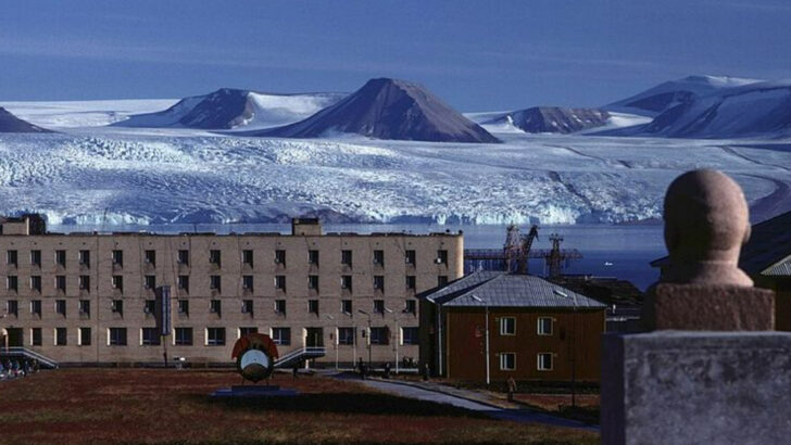 14 Cold War–era resorts across Europe that quietly faded out of the spotlight