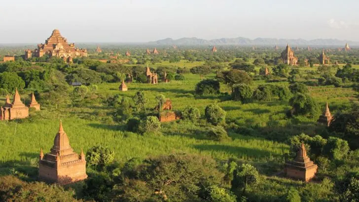 14 Historical Sites Around the Globe That Define Their Countries More Than Any Modern Attraction