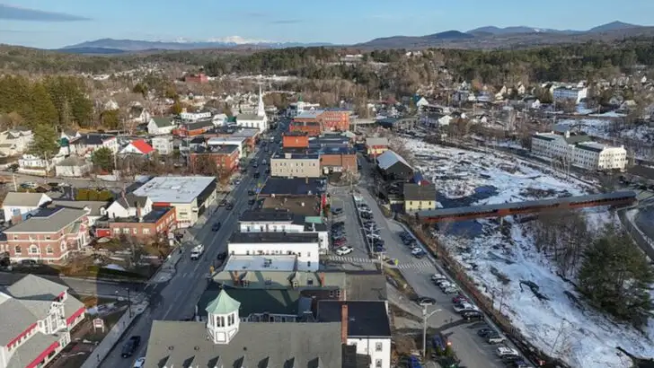 14 New Hampshire Towns Ideal for a Simple Post-Christmas Escape
