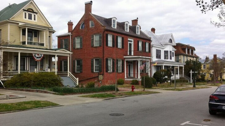 14 North Carolina Small Towns Known for Easy Days, Front-Porch Hellos, and a Gentler Pace of Life