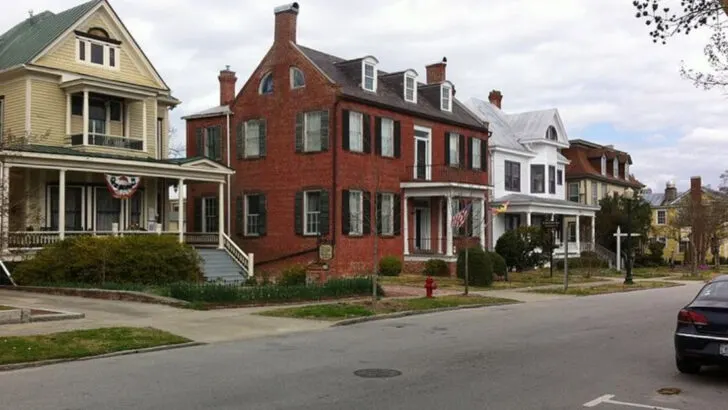 14 North Carolina Small Towns Known for Easy Days, Front-Porch Hellos, and a Gentler Pace of Life