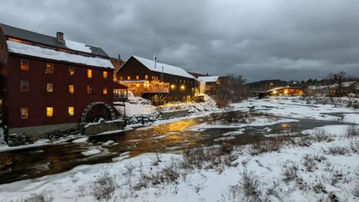 15 East Coast Towns People Pass Through Without Realizing What They&rsquo;re Missing