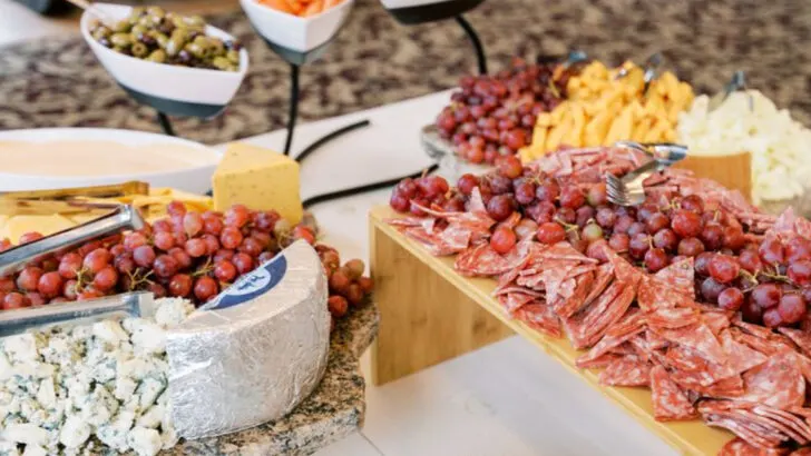 15 Michigan Holiday Buffets That People Count On When December Gets Busy