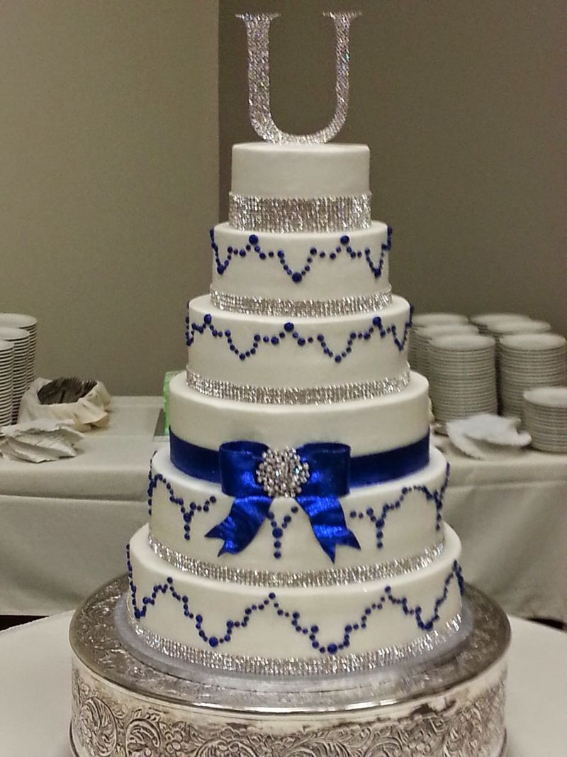 Wedding cakes that whisper and wow