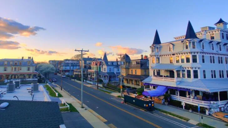 16 East Coast Retirement-Friendly Towns with a Strong Reputation for Affordability and Amenities