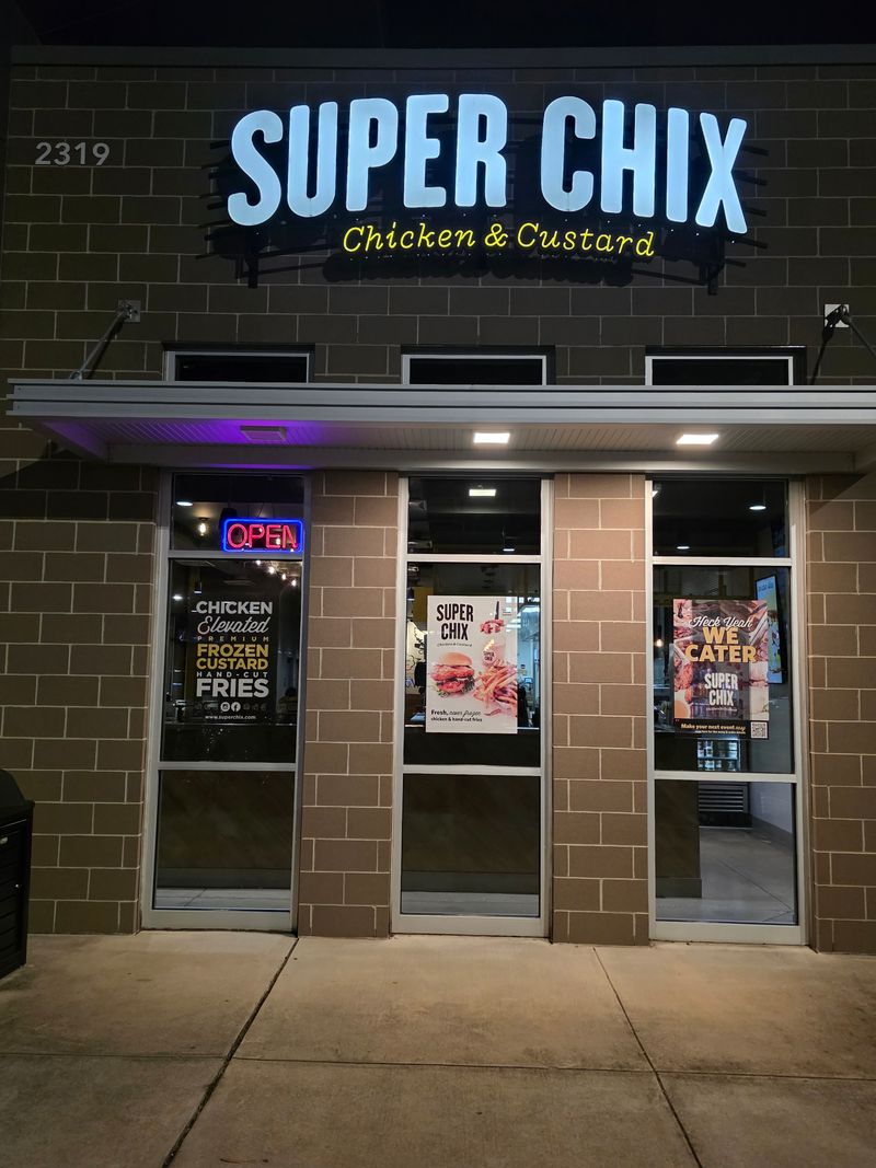 Super Chix - Huntsville, AL