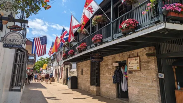 20 Nostalgic Vacation Towns Across America That Haven&rsquo;t Lost Their Old-School Charm