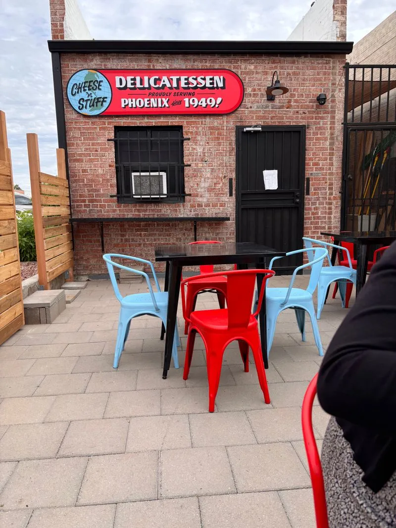 Cheese ’N Stuff, Phoenix