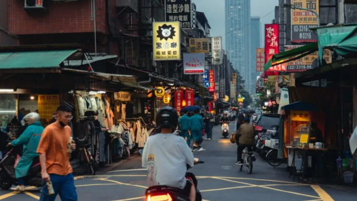 9 Asian Cities with Tokyo-Level Energy but Calmer Streets and Lower Costs