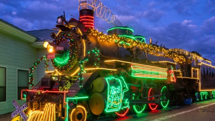 9 Holiday Train Rides in America That Families Talk About Long After the Season Ends