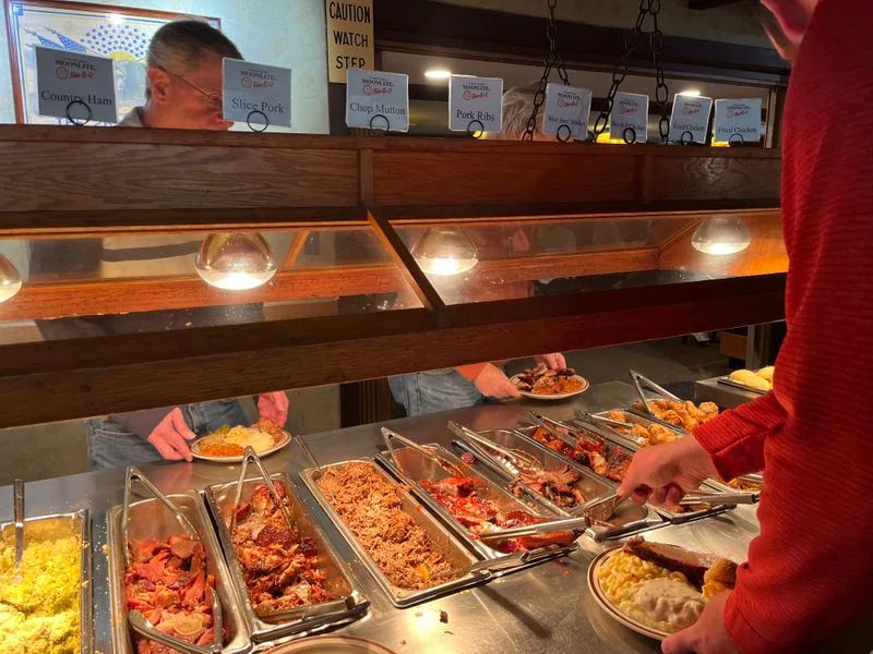 Moonlite Bar‑B‑Q Inn – Owensboro, KY
