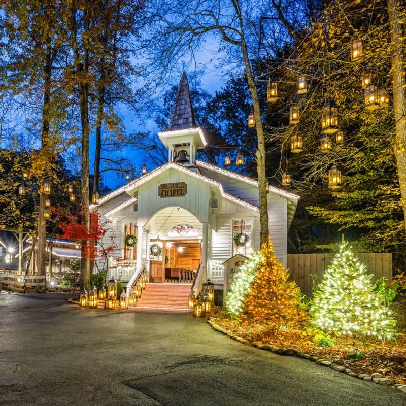 Dollywood &mdash; Smoky Mountain Christmas (Pigeon Forge)