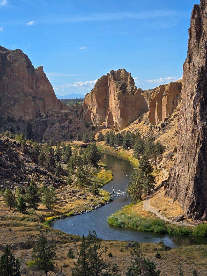 The Crooked River Carving a Desert Canyon