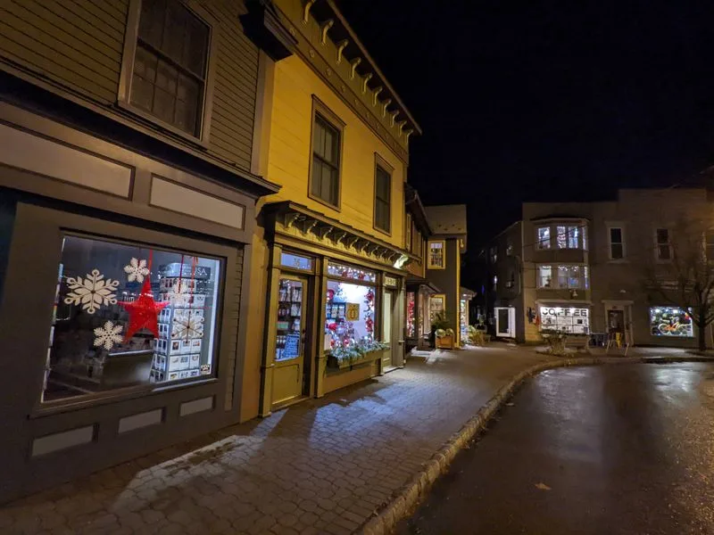 Strolling the Main Street Without an Agenda