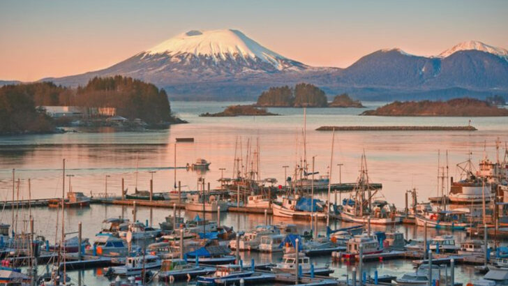 A peaceful Alaska town where snowy peaks and quiet waterfront views feel almost unreal