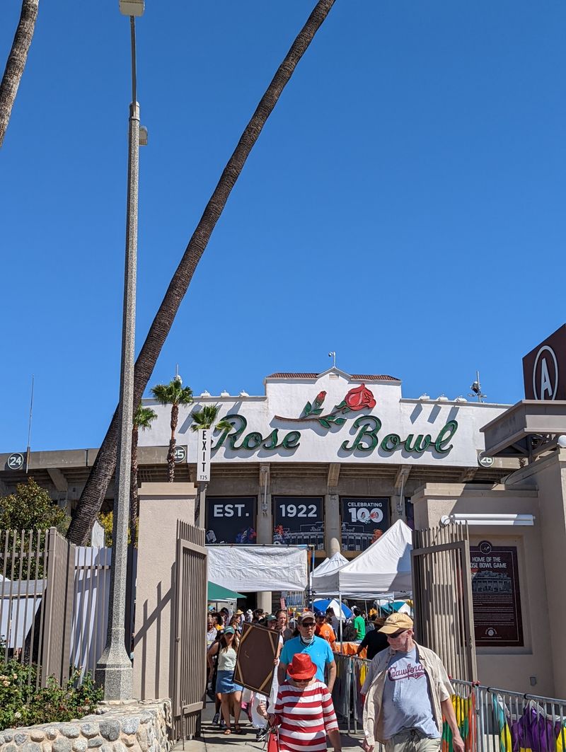 Seasonal Strategies: Weather, Crowds, and What to Wear