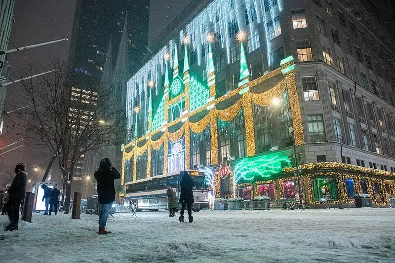 Watch the Saks Light Show