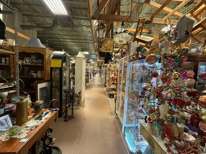Hillsborough Antique Mall & Flea Market
