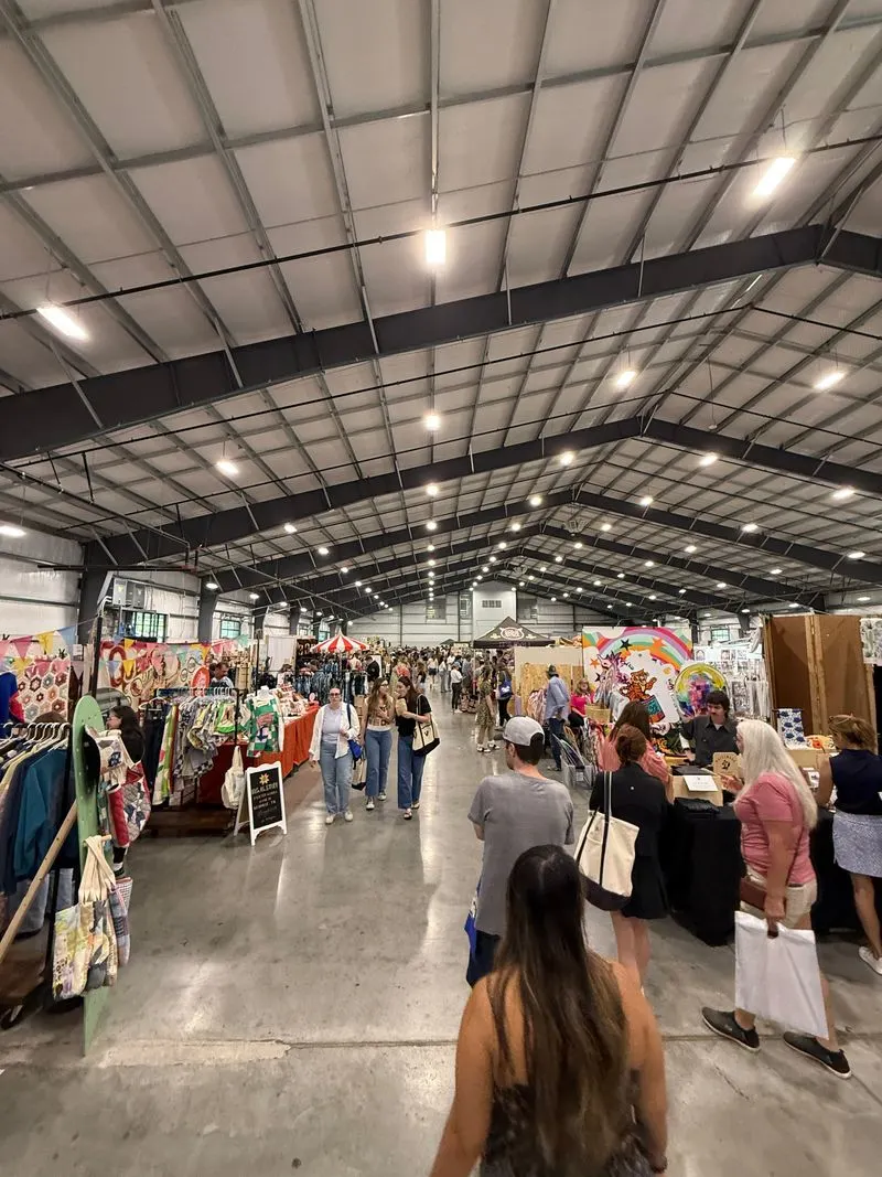 Navigate The Crowd And The Gaps