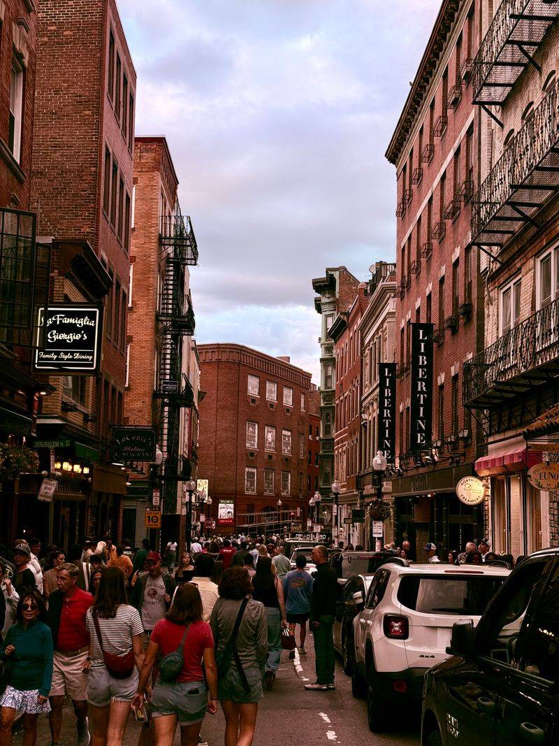 Getting there and nearby strolls