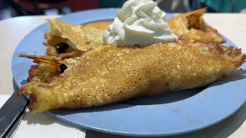 Blueberry Cr&ecirc;pe-Hotcakes
